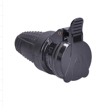 Zásuvka gumová do vlhka, přímá, IP44, černá /P77/
